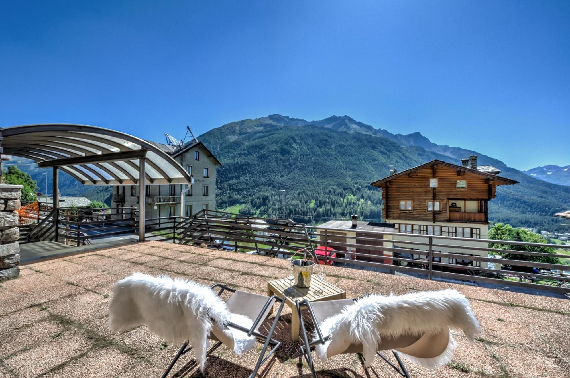 Snowflakes Retreat - Roomy Apartment With A View & Relax Solarium Cir 0133 Champoluc Esterno foto