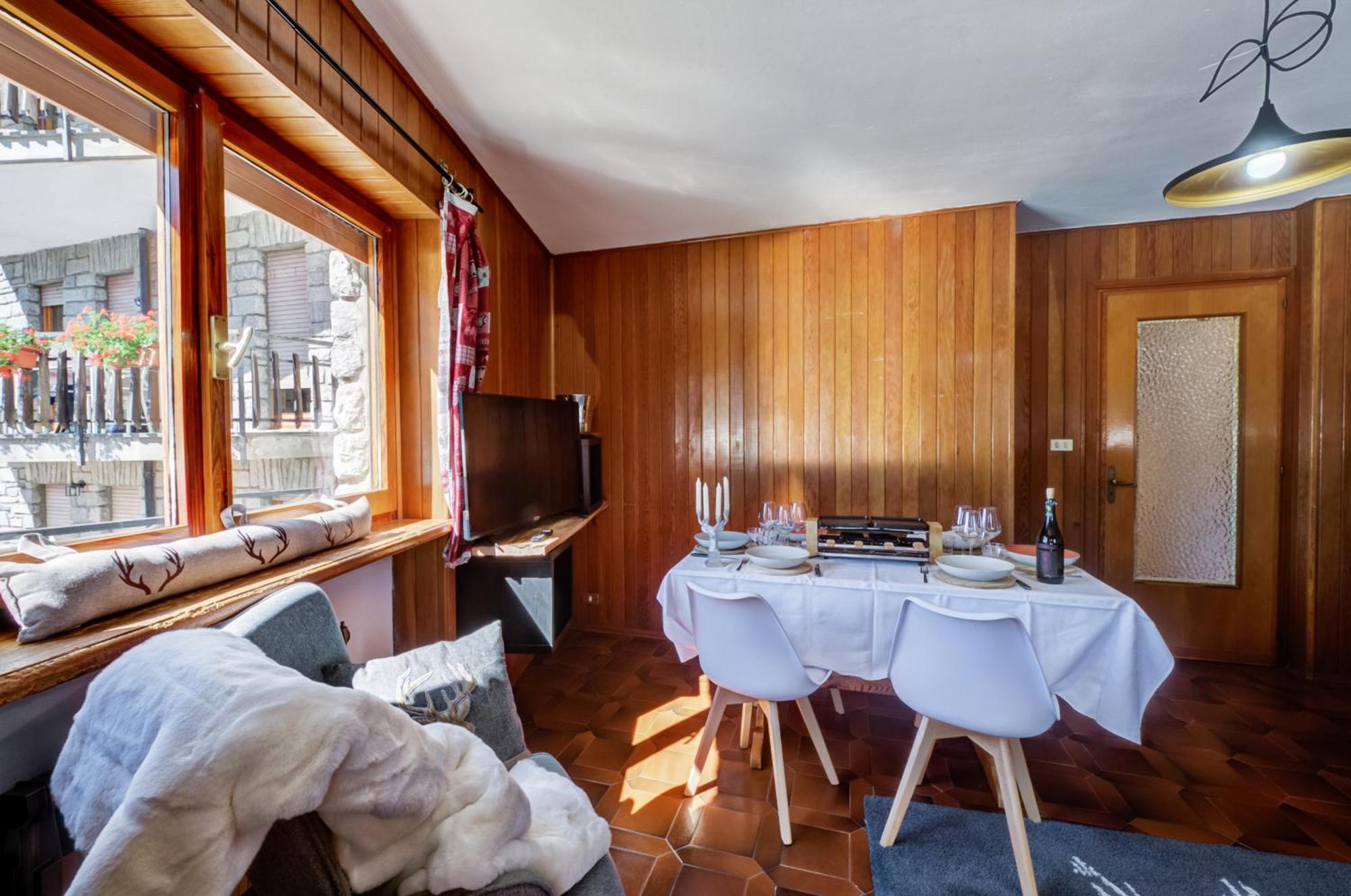 Snowflakes Retreat - Roomy Apartment With A View & Relax Solarium Cir 0133 Champoluc Esterno foto