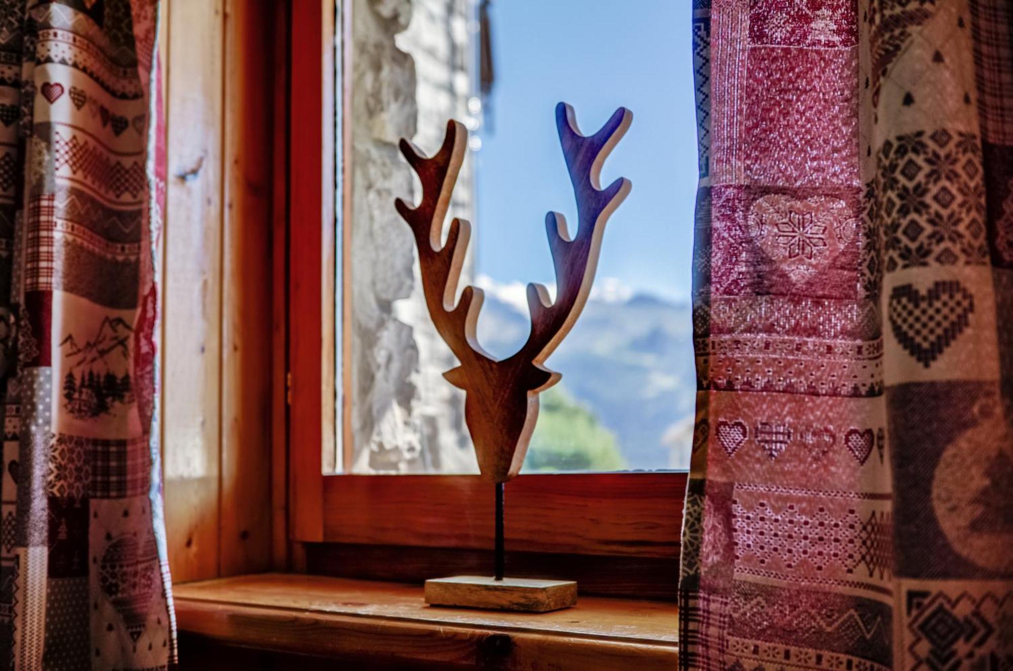 Snowflakes Retreat - Roomy Apartment With A View & Relax Solarium Cir 0133 Champoluc Esterno foto